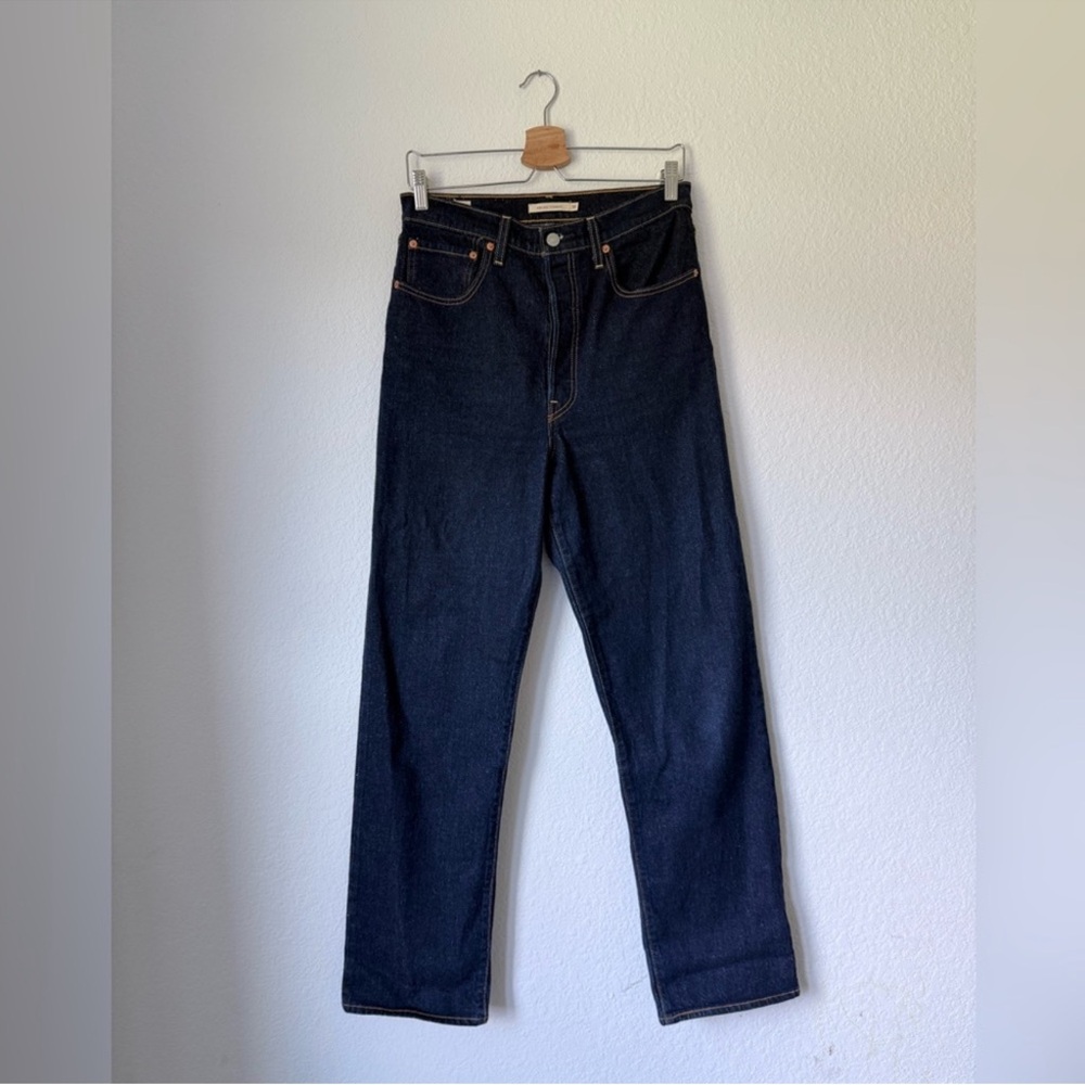 Levi’s Ribcage Full-Length Jeans in Small Course - Picture 6 of 16